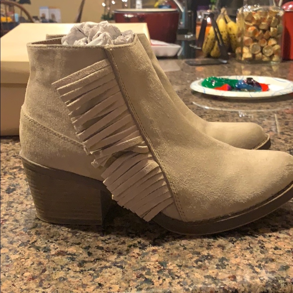 Taupe/Tan Ankle Booties w/ Fringe - Picture 3 of 6